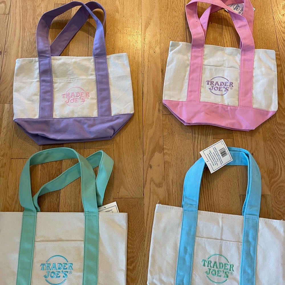 Trader Joes viral pastel mini tote bags for $45. Near Cottage Grove, MN.